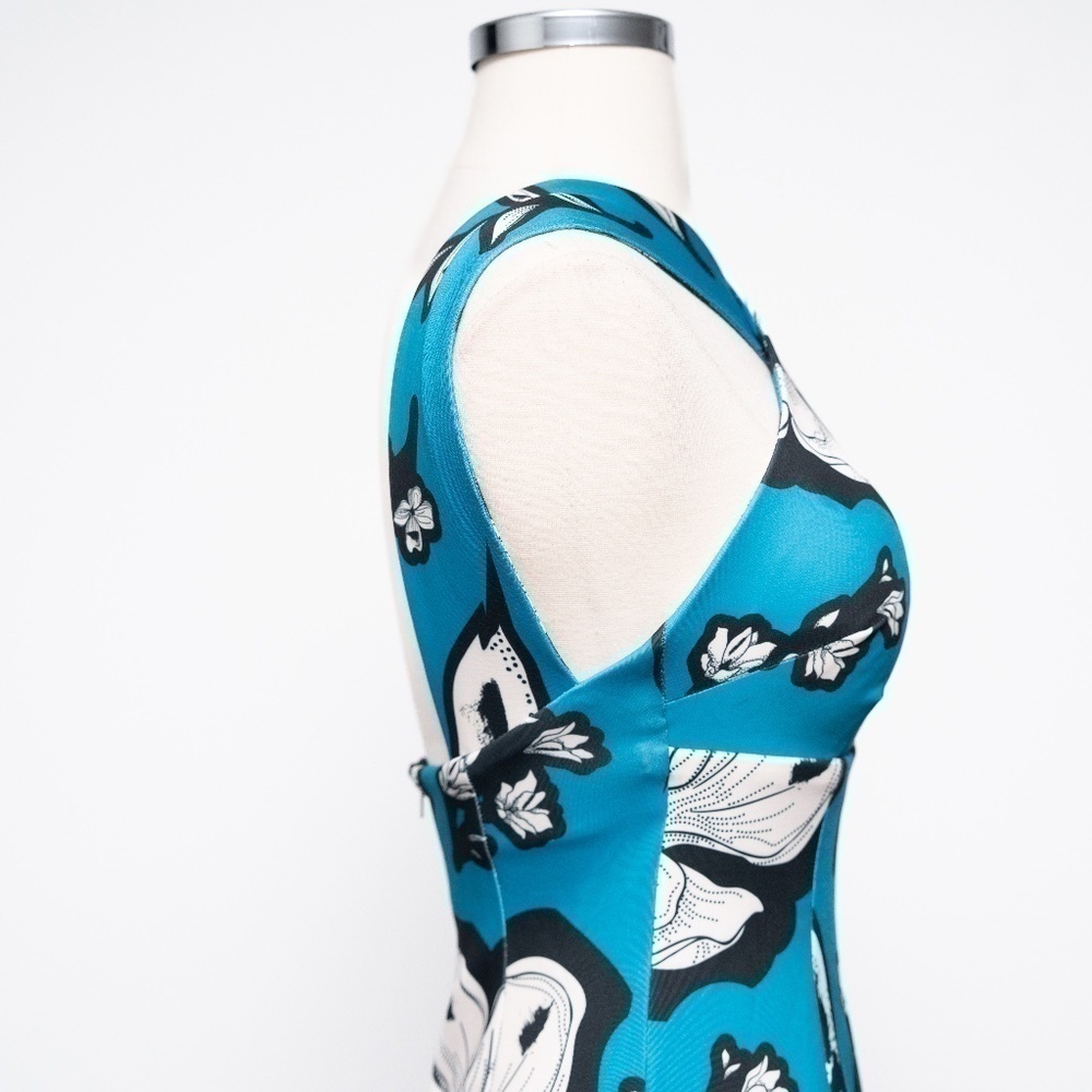 Kimberly Goldson. Chrissi peppermint floral sheath dress.‎ - Picture 14 of 16